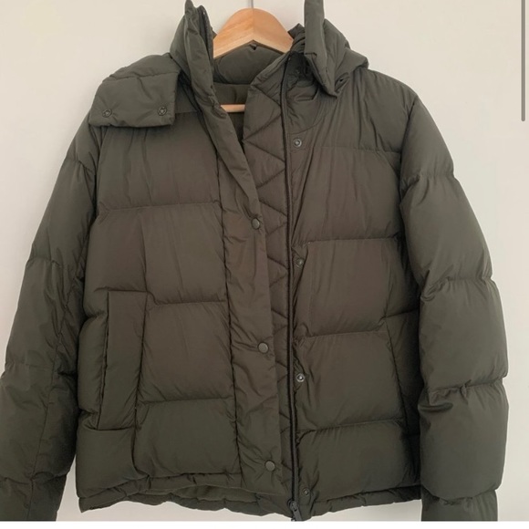 Lulu lemon puffer coat sz 4 (fits oversized) - Picture 3 of 9